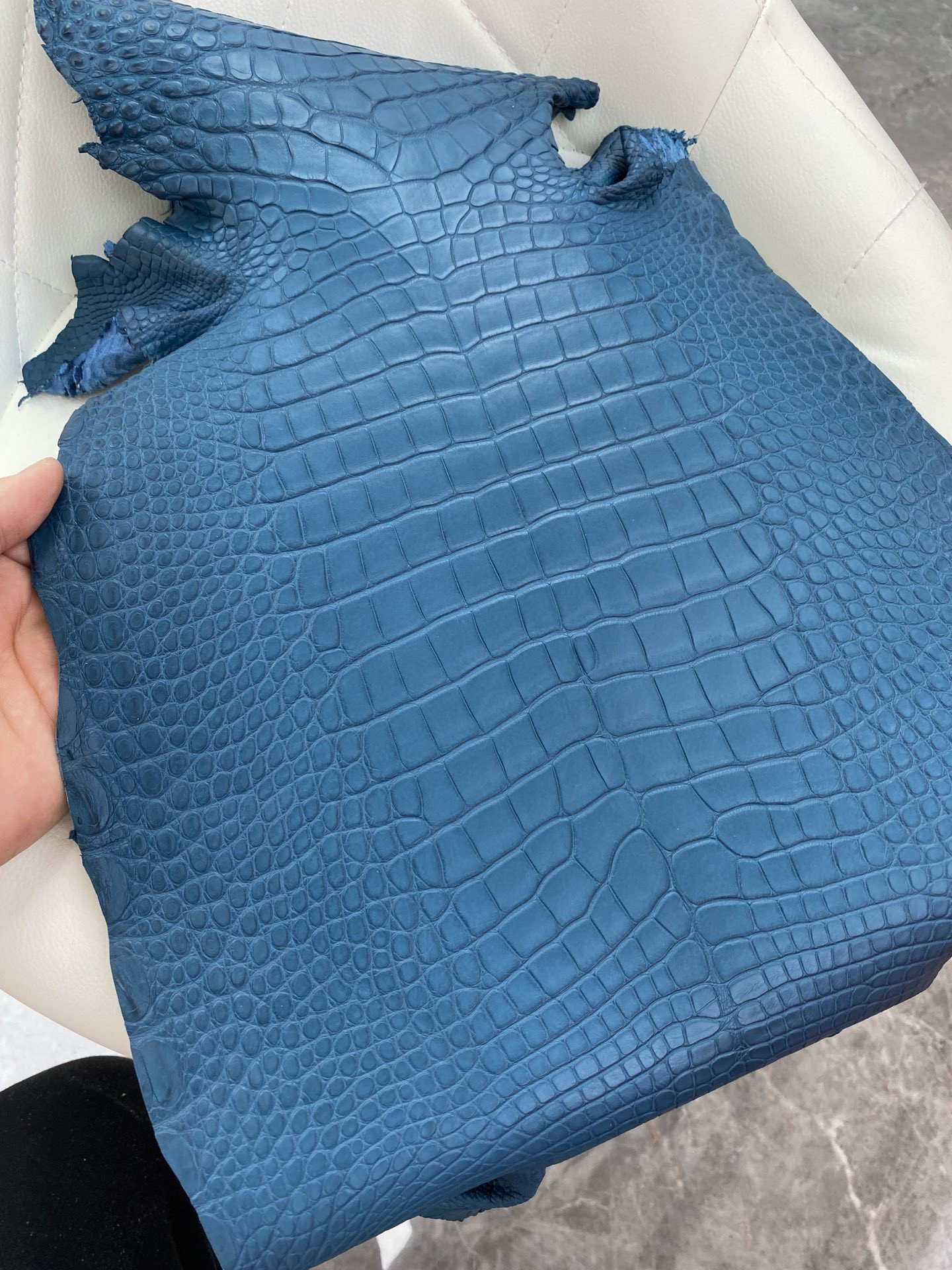 Uncle Bench Hermes New leather Alligator matte 1p Deep blue