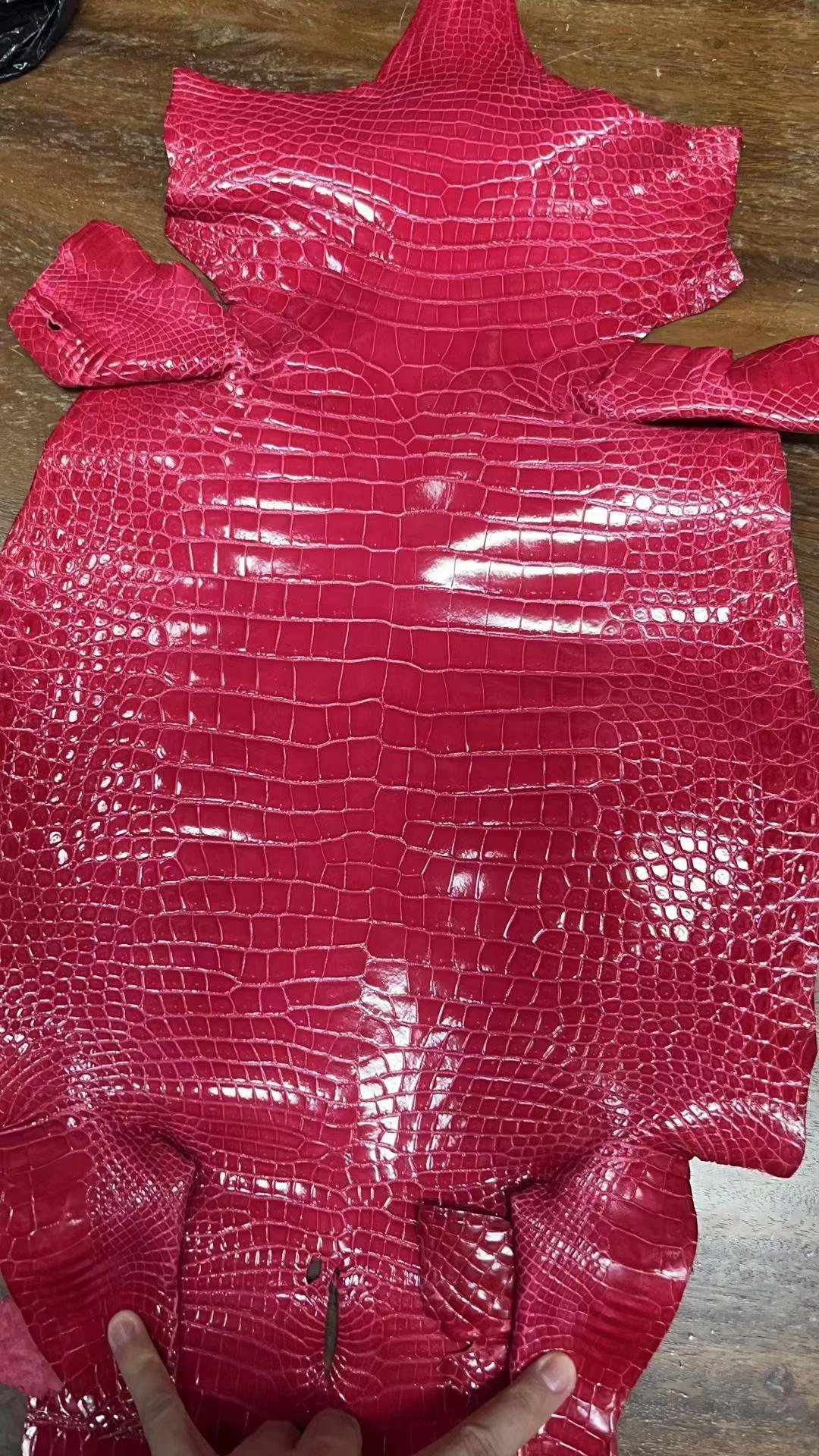 Uncle Bench Hermes New Leather shiny porosus crocodile i6 Rose pink